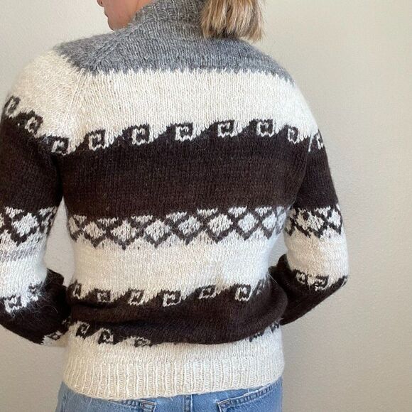 Vintage Hand Knit Neutral Brown Alpaca Geometric Crewneck Retro Sweater Sz M - Picture 5 of 9